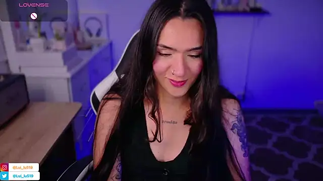 Snapshot of ImLui_lu chatting on 11/27/25, 01:51 ImLui lu online show from 11/27/25, 01:51