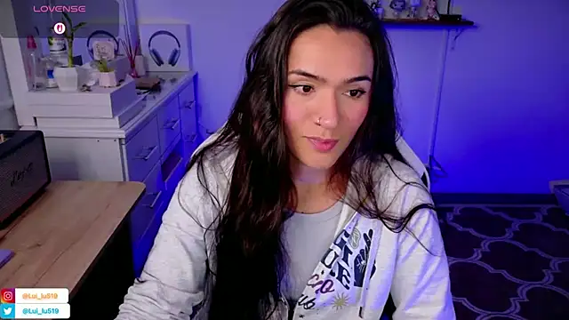 Snapshot of ImLui_lu chatting on 12/01/25, 08:47 ImLui lu online show from 12/01/25, 08:47