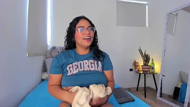 Snapshot of iriss_25 chatting on 02/04/26, 02:34 iriss 25 online show from 02/04/26, 02:34