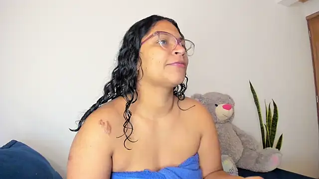 Snapshot of iriss_25 chatting on 02/28/26, 12:28 iriss 25 online show from 02/28/26, 12:28