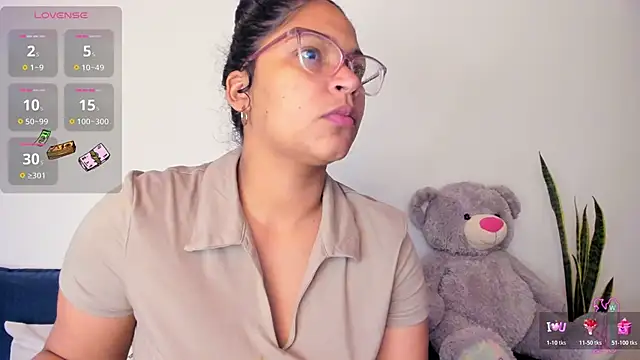 Snapshot of iriss_25 chatting on 03/05/26, 12:34 iriss 25 online show from 03/05/26, 12:34