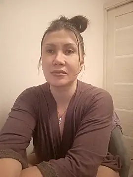 Snapshot of ROXOLANAA_SEXY chatting on 03/03/26, 07:42 ROXOLANAA SEXY online show from 03/03/26, 07:42