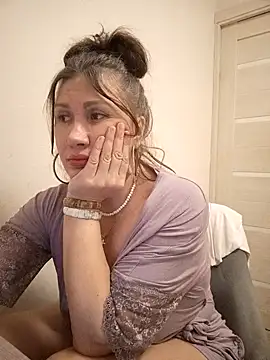 Snapshot of ROXOLANAA_SEXY chatting on 03/16/26, 10:03 ROXOLANAA SEXY online show from 03/16/26, 10:03