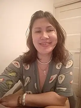 Snapshot of ROXOLANAA_SEXY chatting on 03/21/26, 08:23 ROXOLANAA SEXY online show from 03/21/26, 08:23