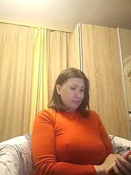 Snapshot of ROXOLANAA_SEXY chatting on 03/26/26, 04:23 ROXOLANAA SEXY online show from 03/26/26, 04:23