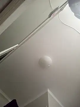 Snapshot of ROXOLANAA_SEXY chatting on 04/05/26, 02:36 ROXOLANAA SEXY online show from 04/05/26, 02:36