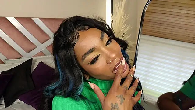 Snapshot of emely_brandon chatting on 02/27/25, 03:59 emely brandon online show from 02/27/25, 03:59