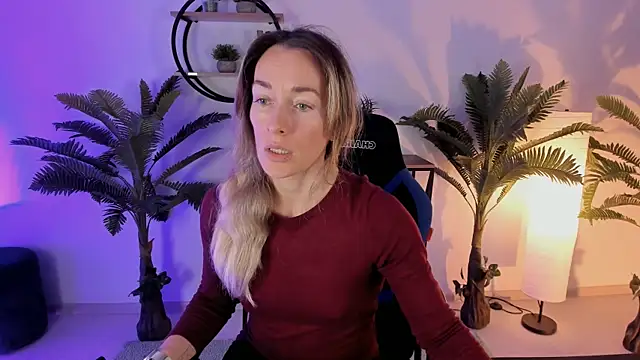 RebeccaMartinez online show from 12/28/24, 07:00