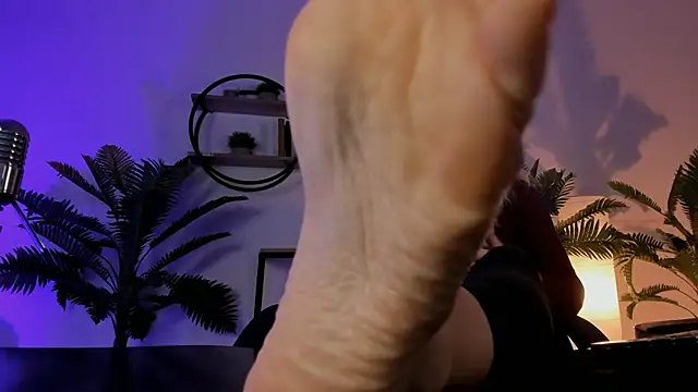 RebeccaMartinez online show from 12/28/24, 01:38