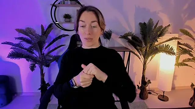 RebeccaMartinez online show from 12/29/24, 05:31