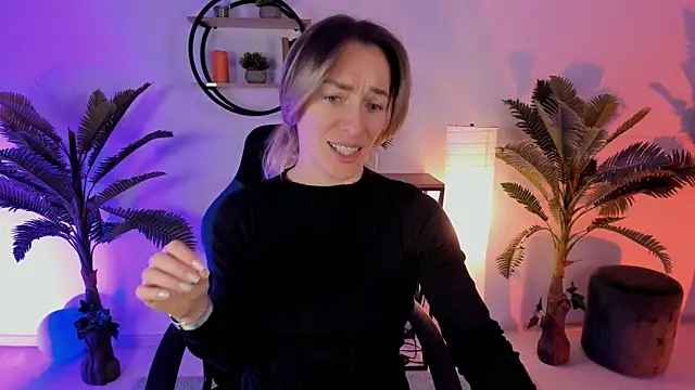 RebeccaMartinez online show from 01/13/25, 05:12