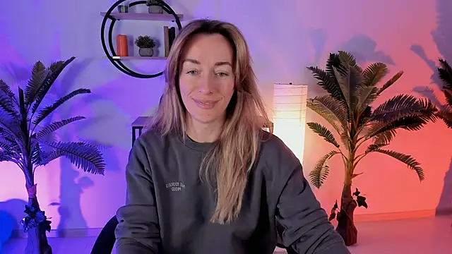 RebeccaMartinez online show from 01/17/25, 05:32