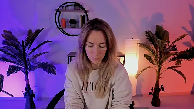 RebeccaMartinez online show from 01/20/25, 05:37