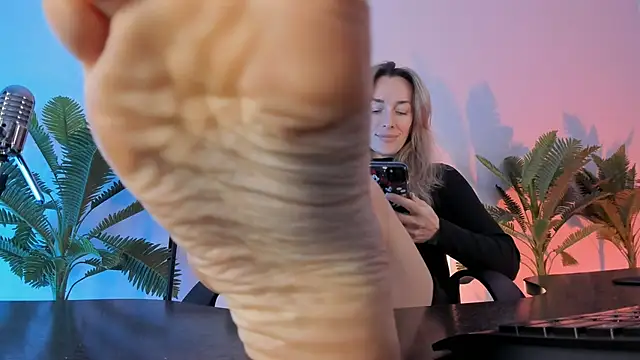 RebeccaMartinez online show from 02/08/25, 11:44