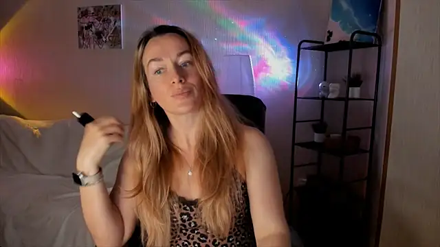 RebeccaMartinez online show from 11/21/25, 11:31