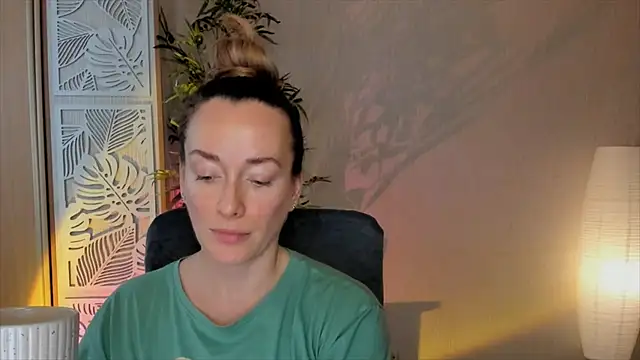 RebeccaMartinez online show from 02/17/26, 06:43