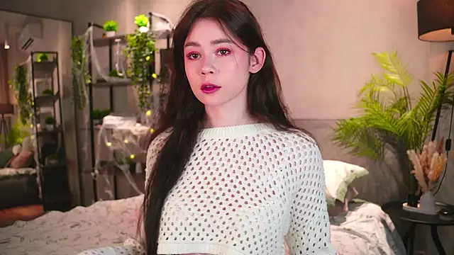 Snapshot of AuroraMari chatting on 11/08/25, 11:25 AuroraMari online show from 11/08/25, 11:25