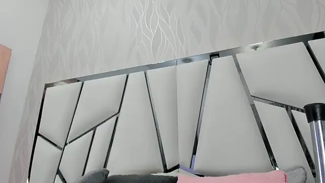 kimberly7  online show from 02/04/25, 11:49