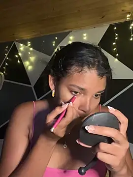 Snapshot of emilyharber chatting on 10/30/25, 07:14 emilyharber online show from 10/30/25, 07:14