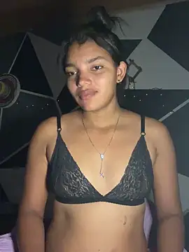 Snapshot of emilyharber chatting on 04/21/26, 07:17 emilyharber online show from 04/21/26, 07:17