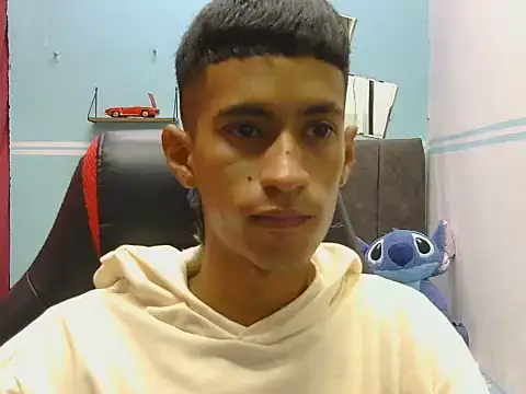 Snapshot of Angelstripboy chatting on 06/14/26, 10:12 Angelstripboy online show from 06/14/26, 10:12