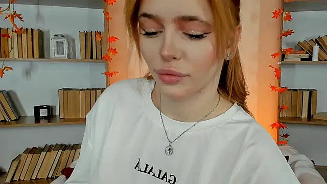 Snapshot of Phoenix_Margo chatting on 10/06/25, 03:26 Phoenix Margo online show from 10/06/25, 03:26