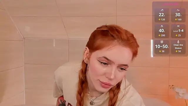 Snapshot of Phoenix_Margo chatting on 10/28/25, 03:32 Phoenix Margo online show from 10/28/25, 03:32