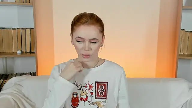 Snapshot of Phoenix_Margo chatting on 11/09/25, 03:27 Phoenix Margo online show from 11/09/25, 03:27