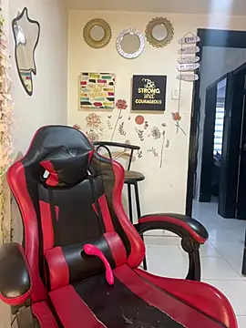 Snapshot of Liamiler01_ chatting on 04/22/26, 12:39 Liamiler01 online show from 04/22/26, 12:39