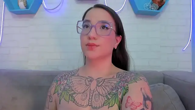 Snapshot of DEVA_BLUE_ chatting on 01/20/25, 07:47 DEVA BLUE  online show from 01/20/25, 07:47