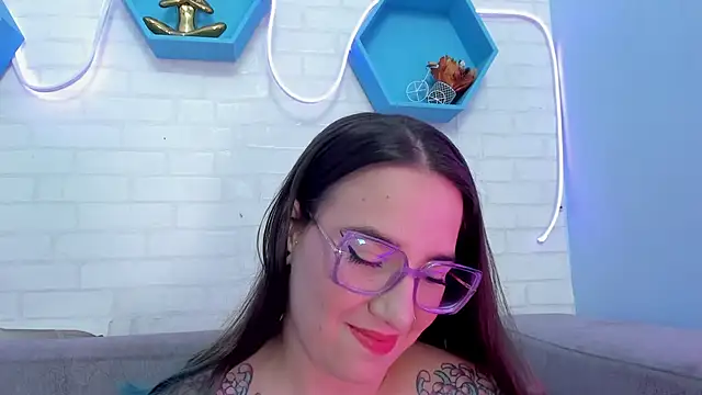 Snapshot of DEVA_BLUE_ chatting on 01/30/25, 04:48 DEVA BLUE  online show from 01/30/25, 04:48