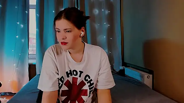 Erika Fix online show from 04/17/26, 03:31