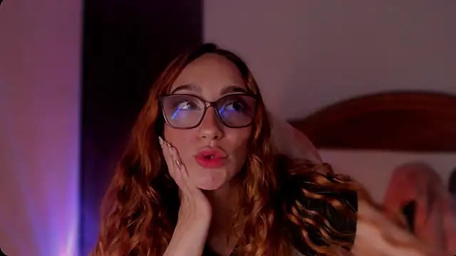 Snapshot of _lh_ chatting on 02/20/25, 03:30 lh online show from 02/20/25, 03:30