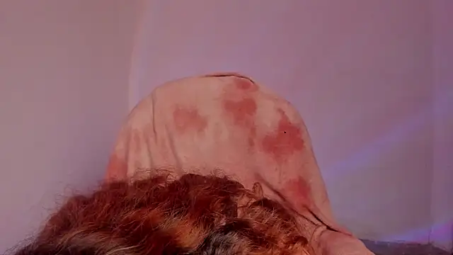 Snapshot of _lh_ chatting on 09/15/25, 05:40 lh online show from 09/15/25, 05:40