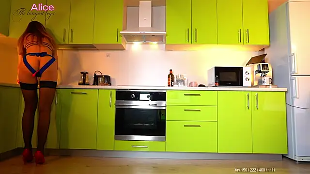 pinkheart  online show from 12/03/25, 05:11