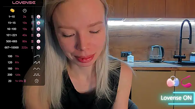 Snapshot of Olivia_Bells chatting on 03/06/26, 08:49 Olivia Bells online show from 03/06/26, 08:49