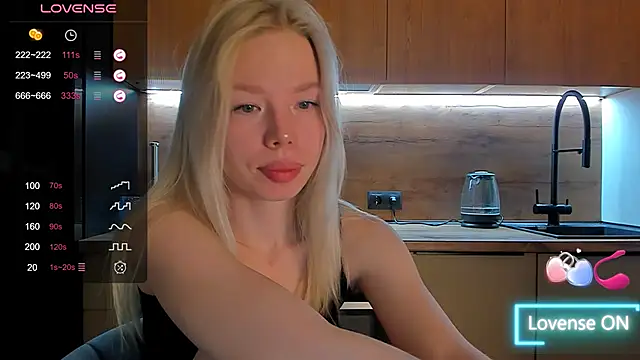 Snapshot of Olivia_Bells chatting on 03/12/26, 10:05 Olivia Bells online show from 03/12/26, 10:05