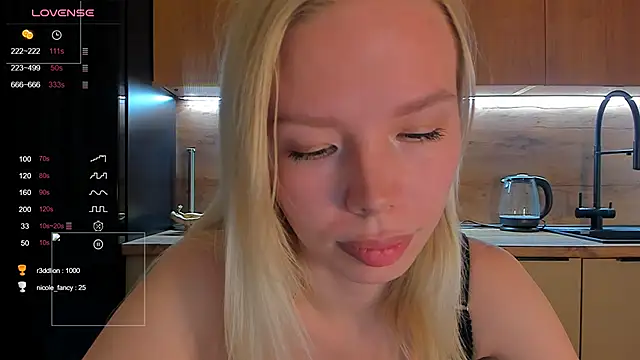 Snapshot of Olivia_Bells chatting on 05/03/26, 08:04 Olivia Bells online show from 05/03/26, 08:04