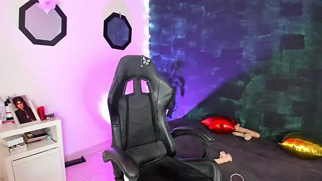 Snapshot of BellaFlaming chatting on 01/20/25, 06:10 BellaFlaming online show from 01/20/25, 06:10