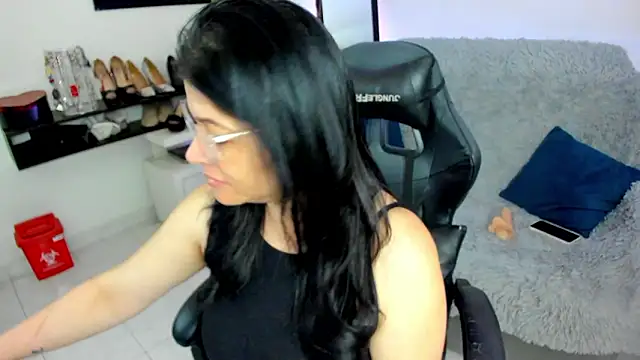 BellaFlaming online show from 03/13/26, 10:44