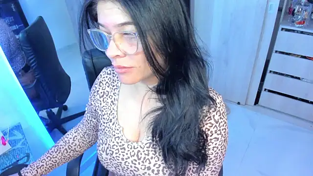 Snapshot of BellaFlaming chatting on 06/13/26, 10:35 BellaFlaming online show from 06/13/26, 10:35
