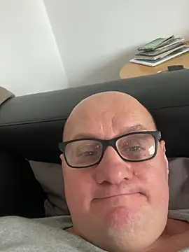 vanjbi45 online show from 02/02/25, 12:24