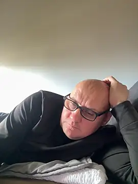 vanjbi45 online show from 10/27/25, 11:47