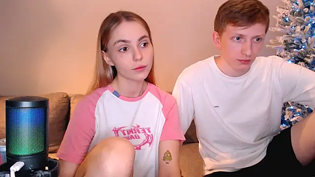 juliaanddima online show from 12/21/25, 09:22