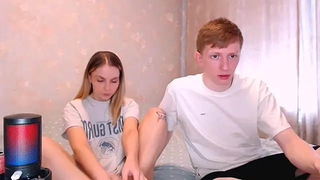 juliaanddima online show from 04/16/26, 07:42