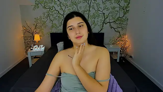 Snapshot of Linda_EX chatting on 12/04/24, 06:11 Linda EX online show from 12/04/24, 06:11