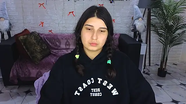 Snapshot of Linda_EX chatting on 12/14/24, 11:50 Linda EX online show from 12/14/24, 11:50