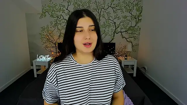 Snapshot of Linda_EX chatting on 01/27/25, 07:14 Linda EX online show from 01/27/25, 07:14