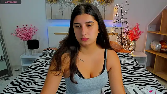 Snapshot of Linda_EX chatting on 10/09/25, 05:16 Linda EX online show from 10/09/25, 05:16