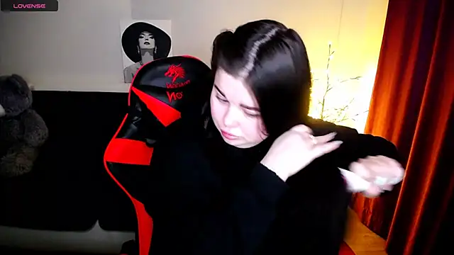 Emily Mo online show from 01/29/25, 06:22